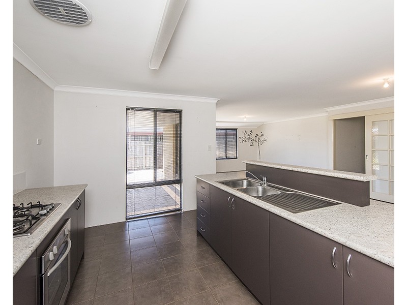 130 Macquarie Drive, Australind WA 6233