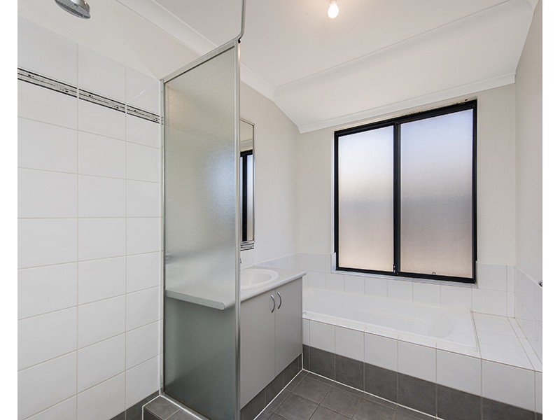 130 Macquarie Drive, Australind WA 6233