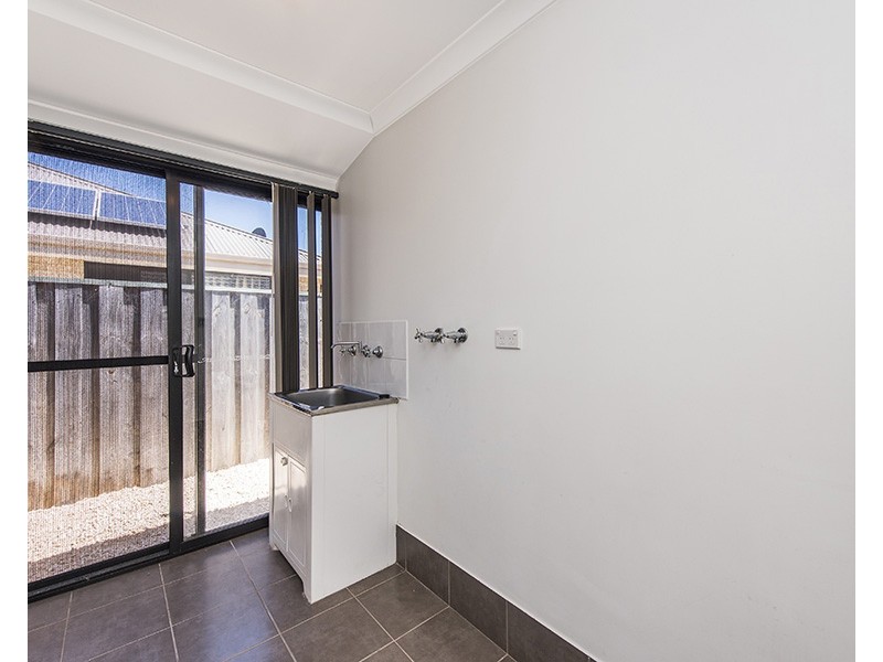 130 Macquarie Drive, Australind WA 6233