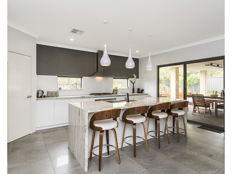 19 Milligan Avenue, Australind WA 6233