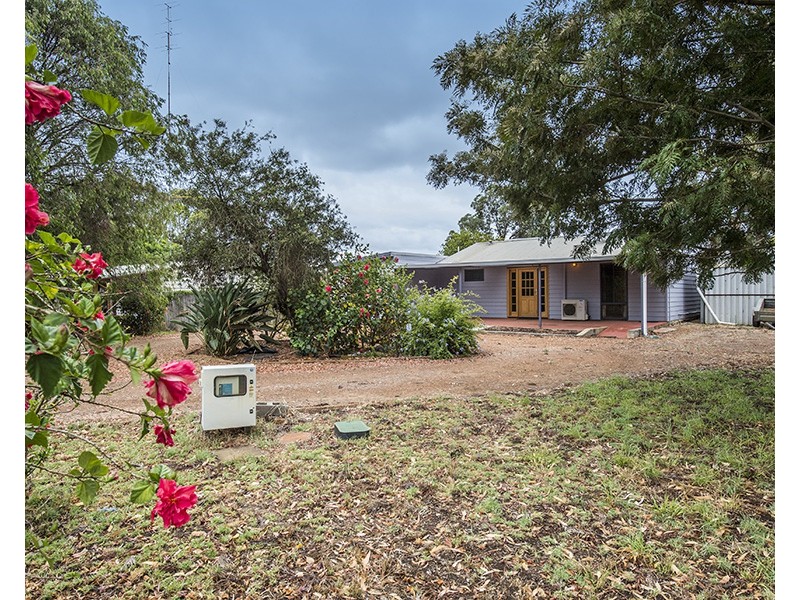 6 Edwards Road, Stirling Estate WA 6271