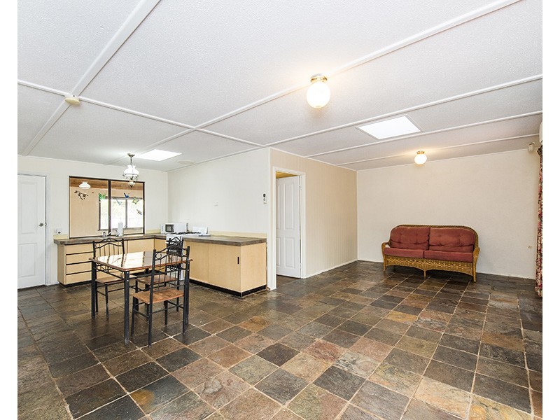 6 Edwards Road, Stirling Estate WA 6271