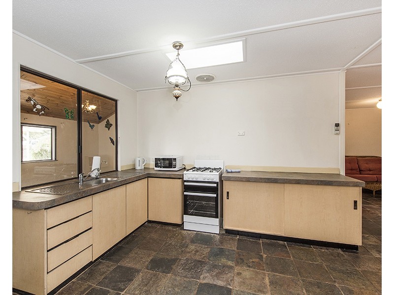 6 Edwards Road, Stirling Estate WA 6271