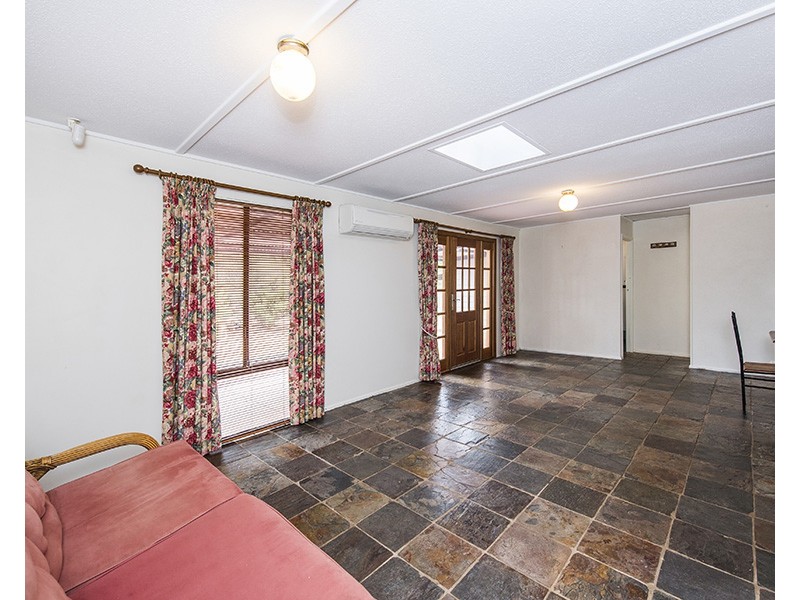 6 Edwards Road, Stirling Estate WA 6271