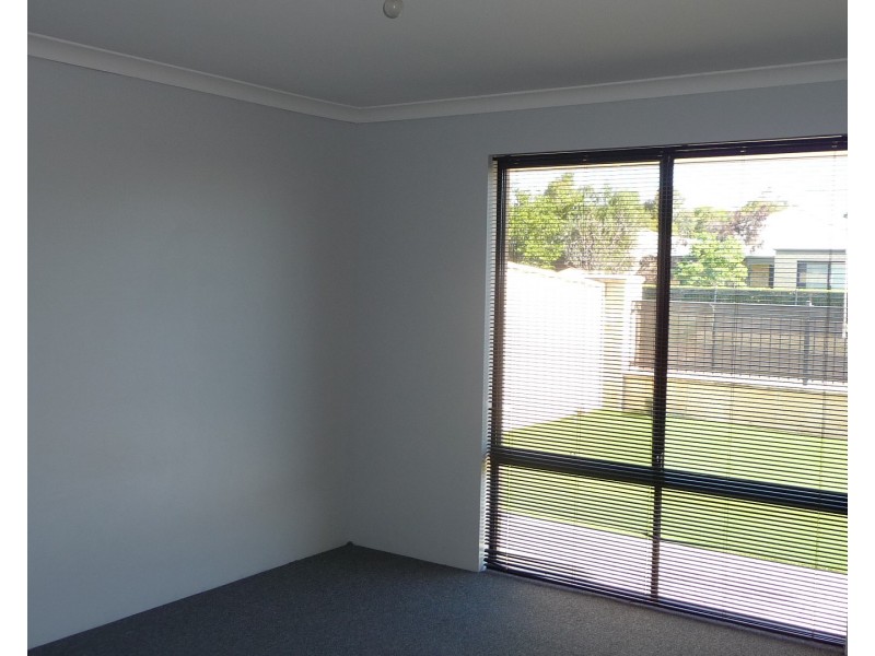 2 Mulga Road, Glen Iris WA 6230