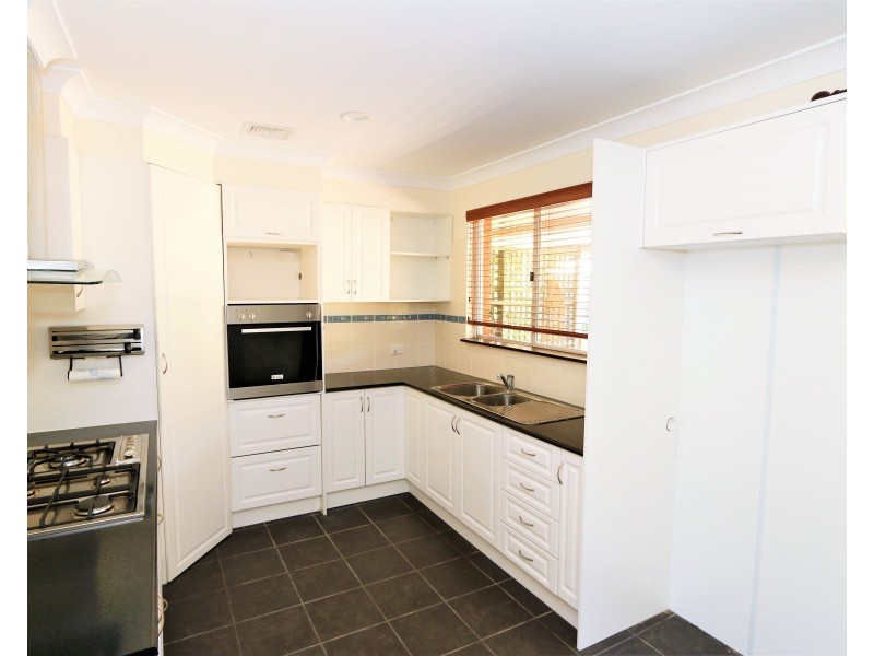 21 Lucy Victoria Avenue, Australind WA 6233