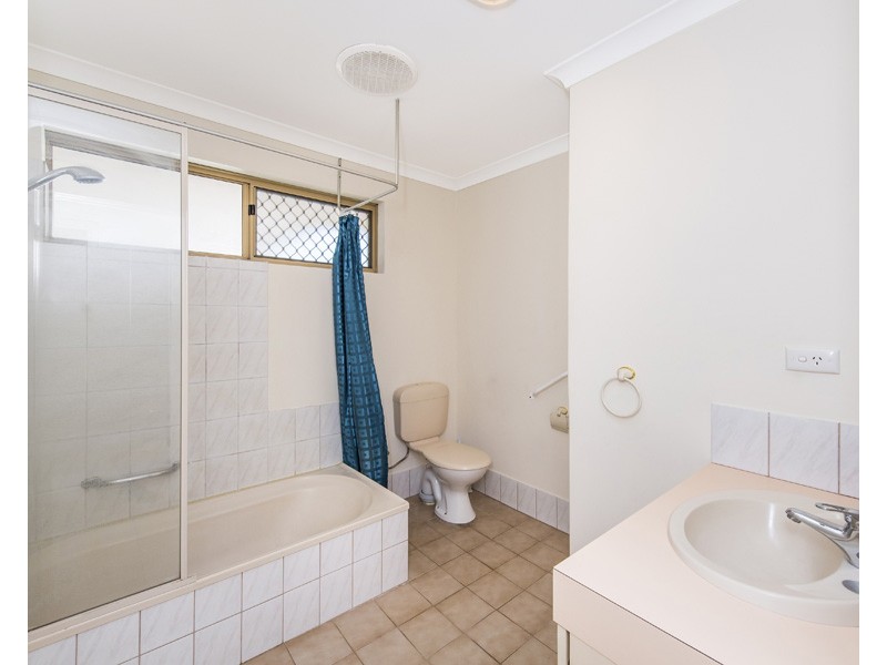 9/104 Paris Road, Australind WA 6233