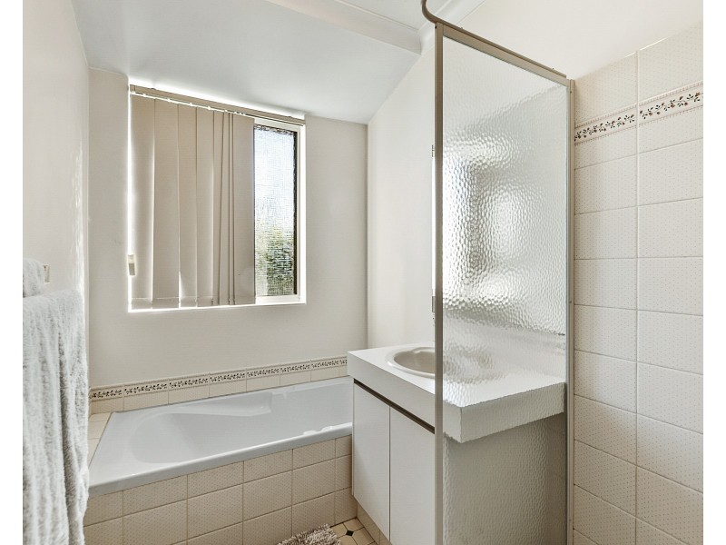 2/104 Hadfield Avenue, Busselton WA 6280