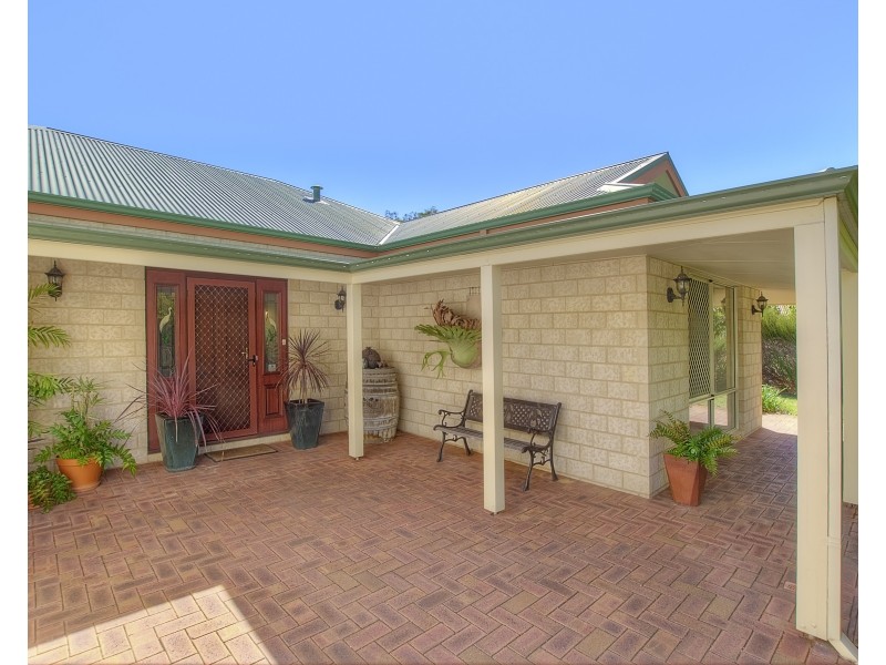 17 Blum Boulevard, Yalyalup WA 6280