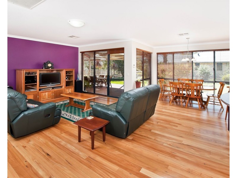 16 Bullock Court, Bovell WA 6280
