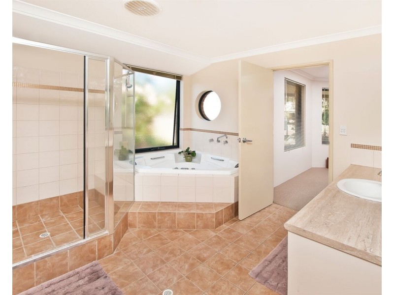16 Bullock Court, Bovell WA 6280