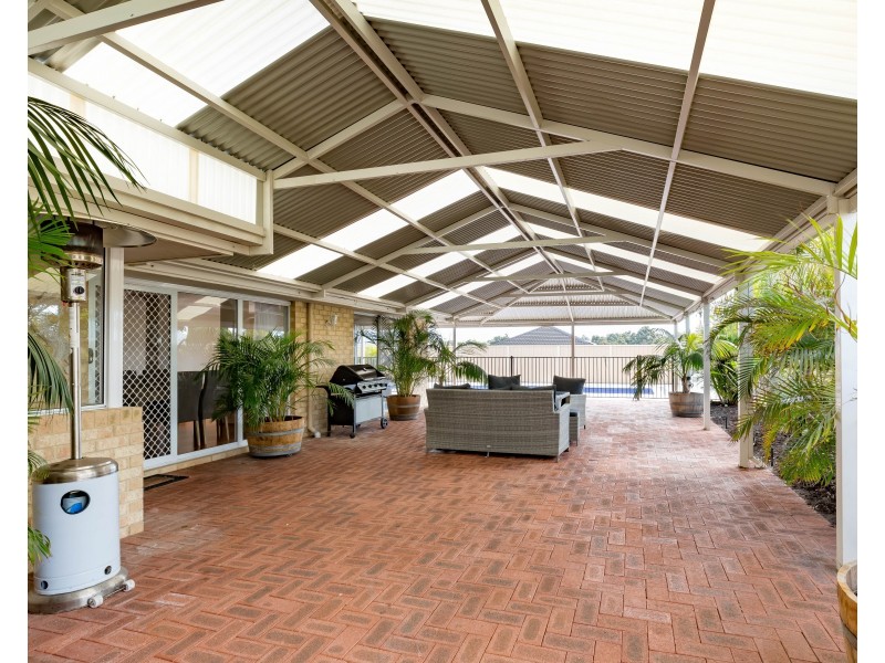 5 Claddagh Road, Australind WA 6233