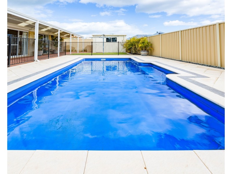 5 Claddagh Road, Australind WA 6233