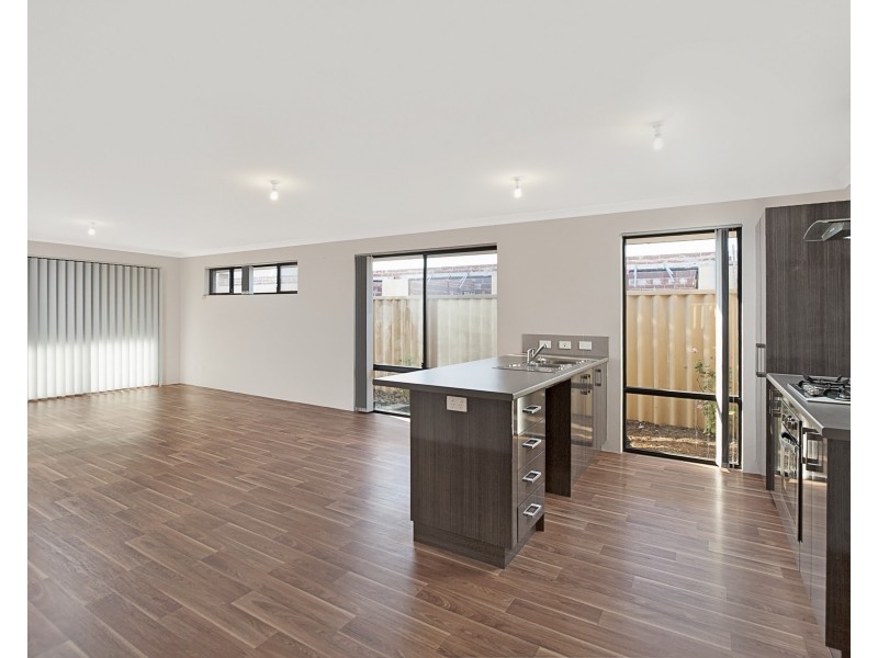 10 Castellar Pass, Yalyalup WA 6280