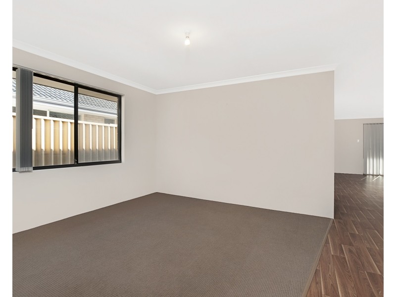 10 Castellar Pass, Yalyalup WA 6280