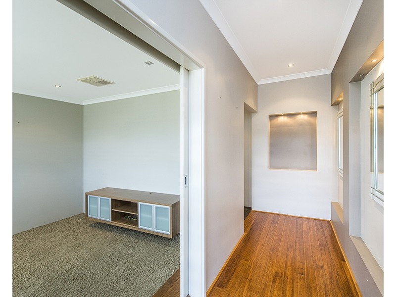 10 Millbridge Boulevard, Millbridge WA 6232