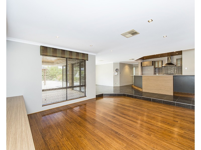 10 Millbridge Boulevard, Millbridge WA 6232