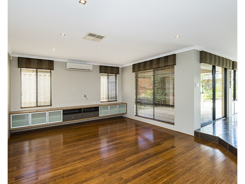 10 Millbridge Boulevard, Millbridge WA 6232