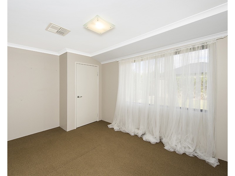 10 Millbridge Boulevard, Millbridge WA 6232