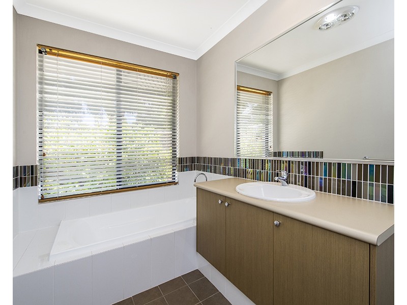 10 Millbridge Boulevard, Millbridge WA 6232