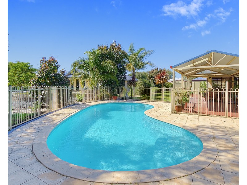 16 Bullock Court, Bovell WA 6280