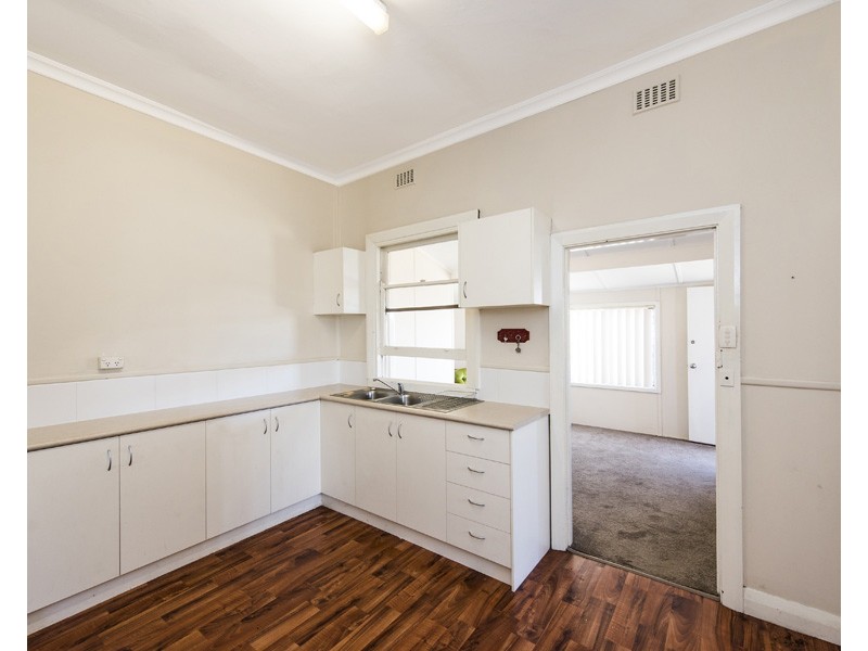 15 Albert Road, East Bunbury WA 6230