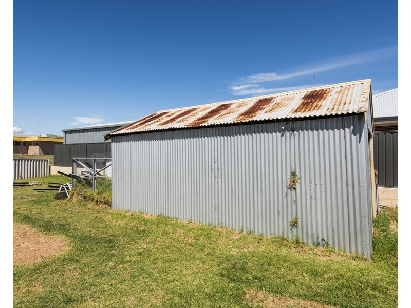 15 Albert Road, East Bunbury WA 6230