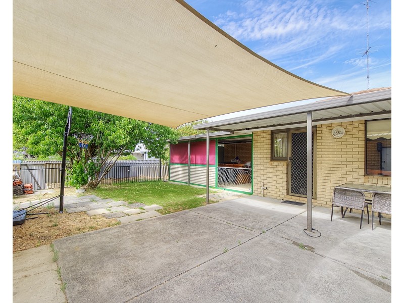 13 Forrest Road, Capel WA 6271