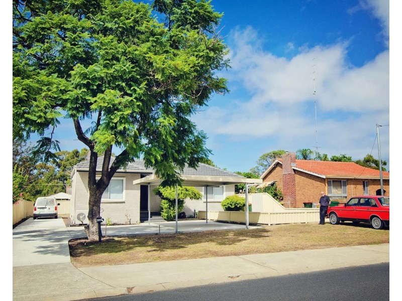 203A Clarke Street East, Carey Park WA 6230