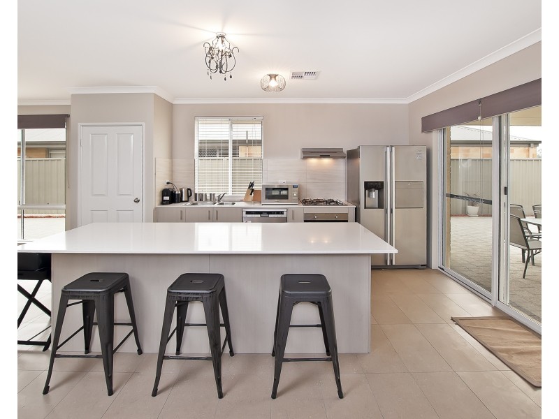 6 Gribble Circuit, Busselton WA 6280