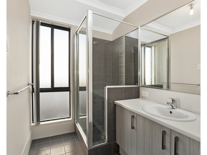 10 Castellar Pass, Yalyalup WA 6280