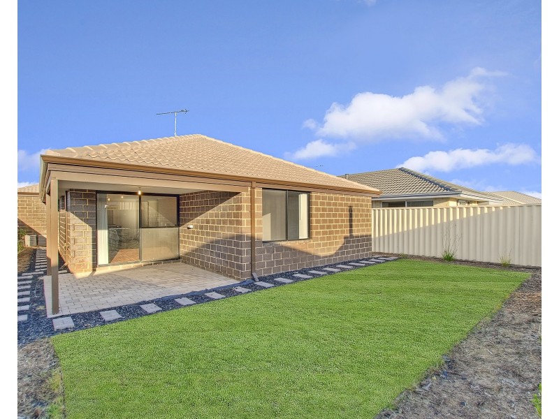 10 Castellar Pass, Yalyalup WA 6280