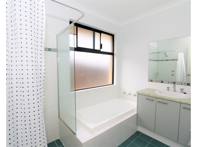 15 Kelston Way, Australind WA 6233