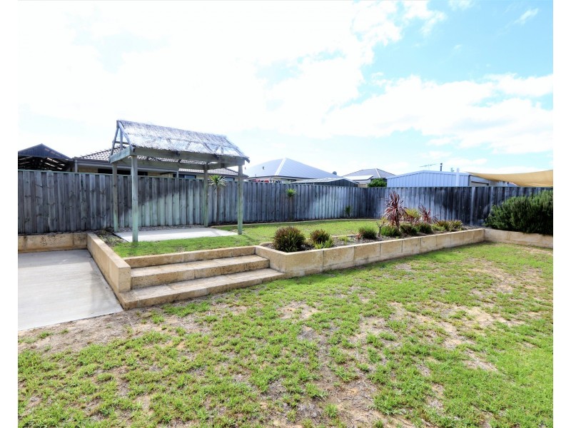15 Kelston Way, Australind WA 6233