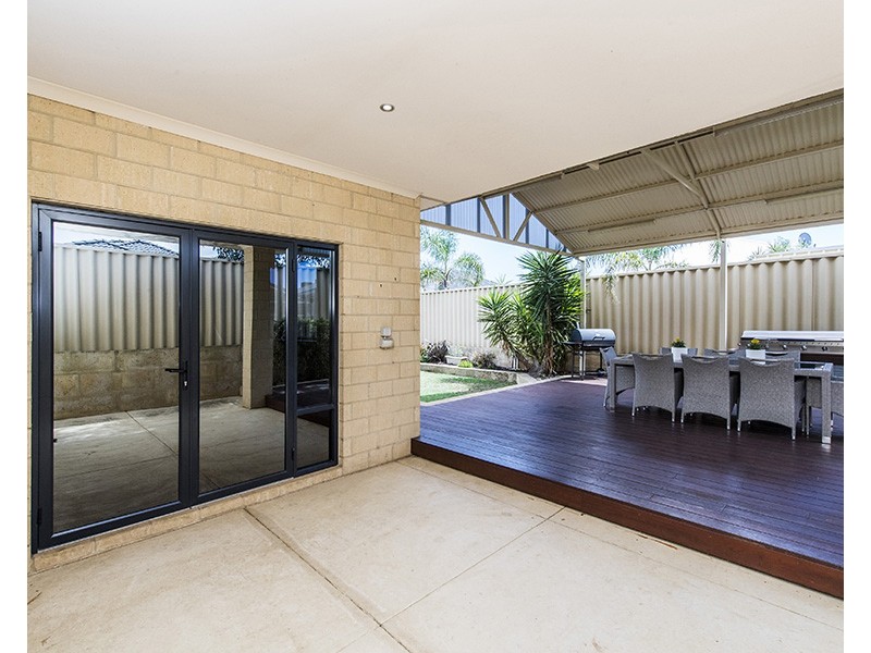 42 Chisholm Road, Dalyellup WA 6230