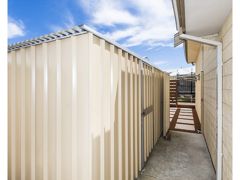 42 Chisholm Road, Dalyellup WA 6230