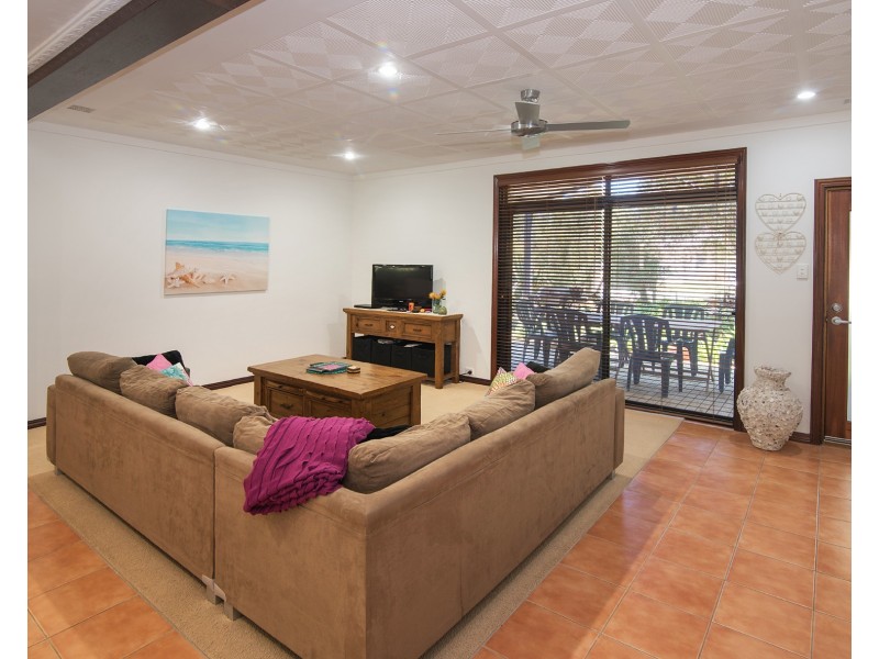 6 Moore Street, West Busselton WA 6280