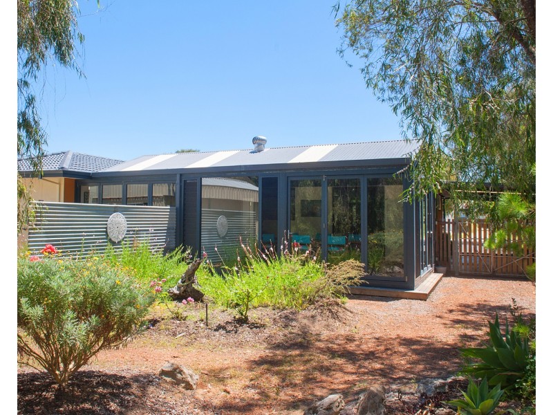 6 Moore Street, West Busselton WA 6280
