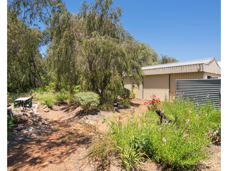 6 Moore Street, West Busselton WA 6280