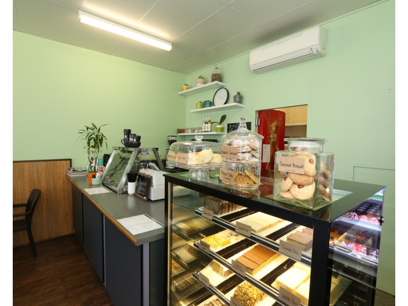 82 Uduc Road, Harvey WA 6220