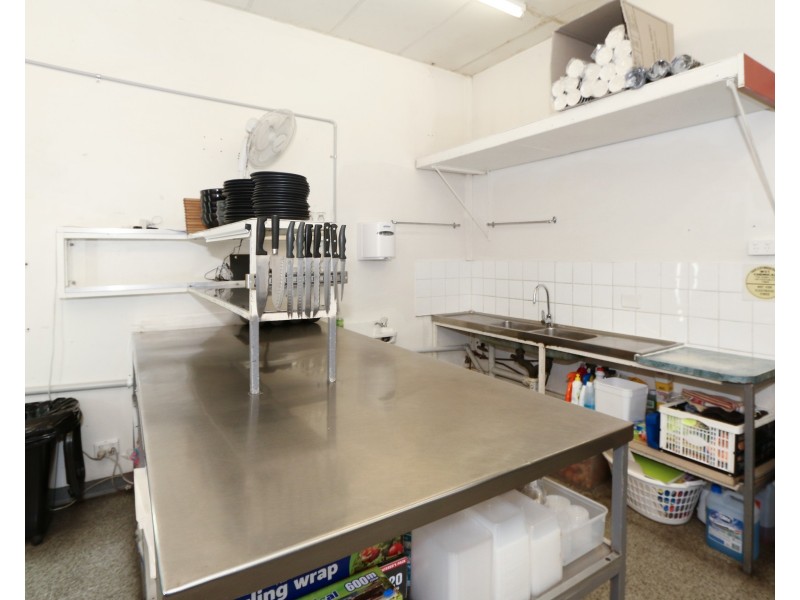 82 Uduc Road, Harvey WA 6220