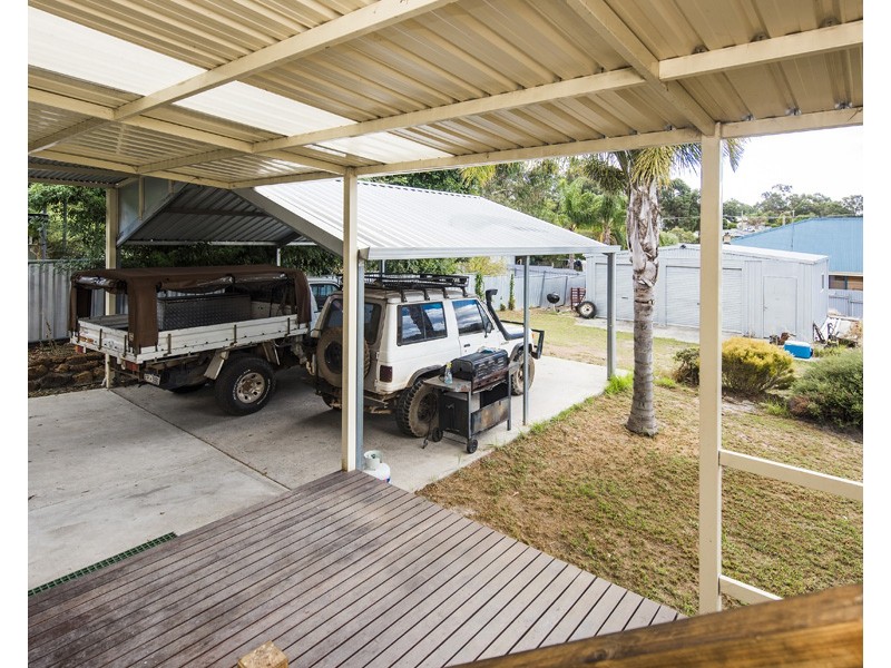 4 Deakin Street, Collie WA 6225