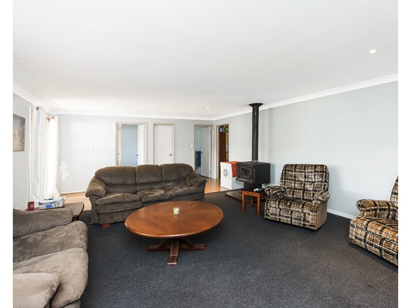 4 Deakin Street, Collie WA 6225