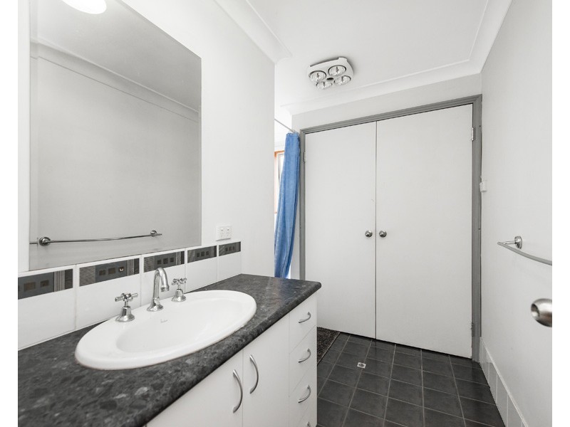4 Deakin Street, Collie WA 6225
