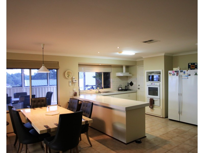 3 Holtzman Place, Bunbury WA 6230