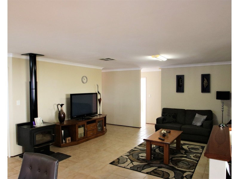 3 Holtzman Place, Bunbury WA 6230