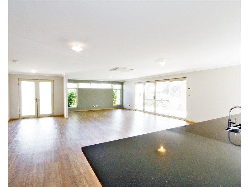 27 Sapphire Road, Dalyellup WA 6230