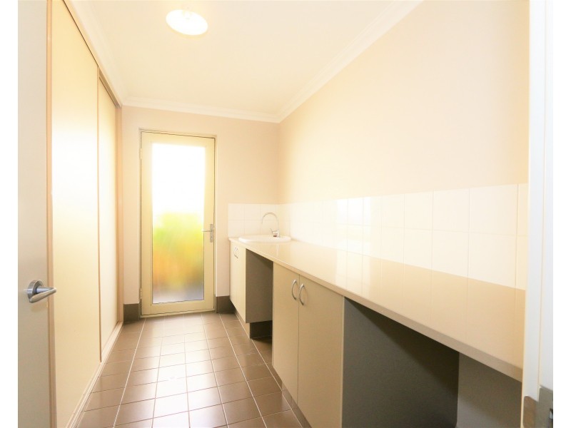 27 Sapphire Road, Dalyellup WA 6230