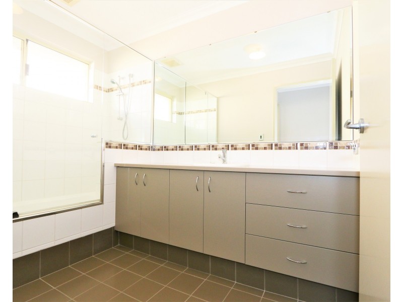 27 Sapphire Road, Dalyellup WA 6230