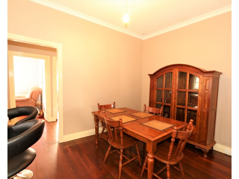 10A Lowe St, Carey Park WA 6230
